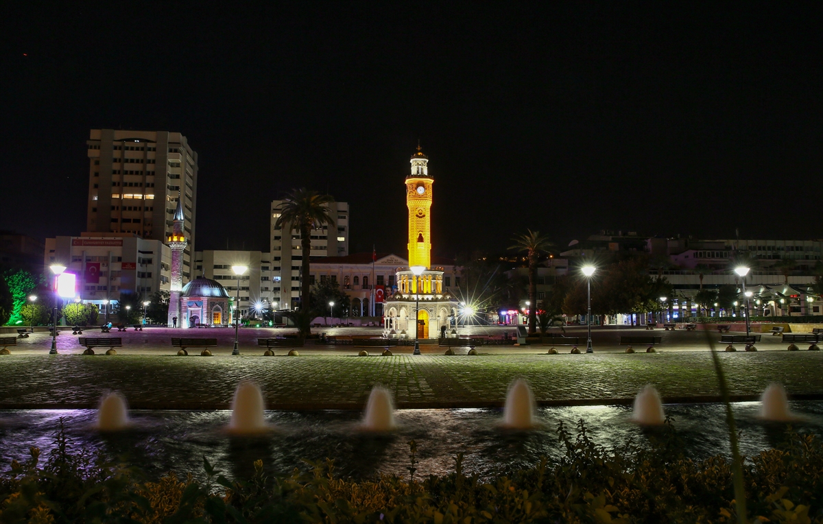 İzmir'de sokağa çıkma kısıtlamasına uyuldu