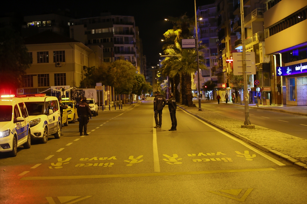 İzmir'de sokağa çıkma kısıtlamasına uyuldu