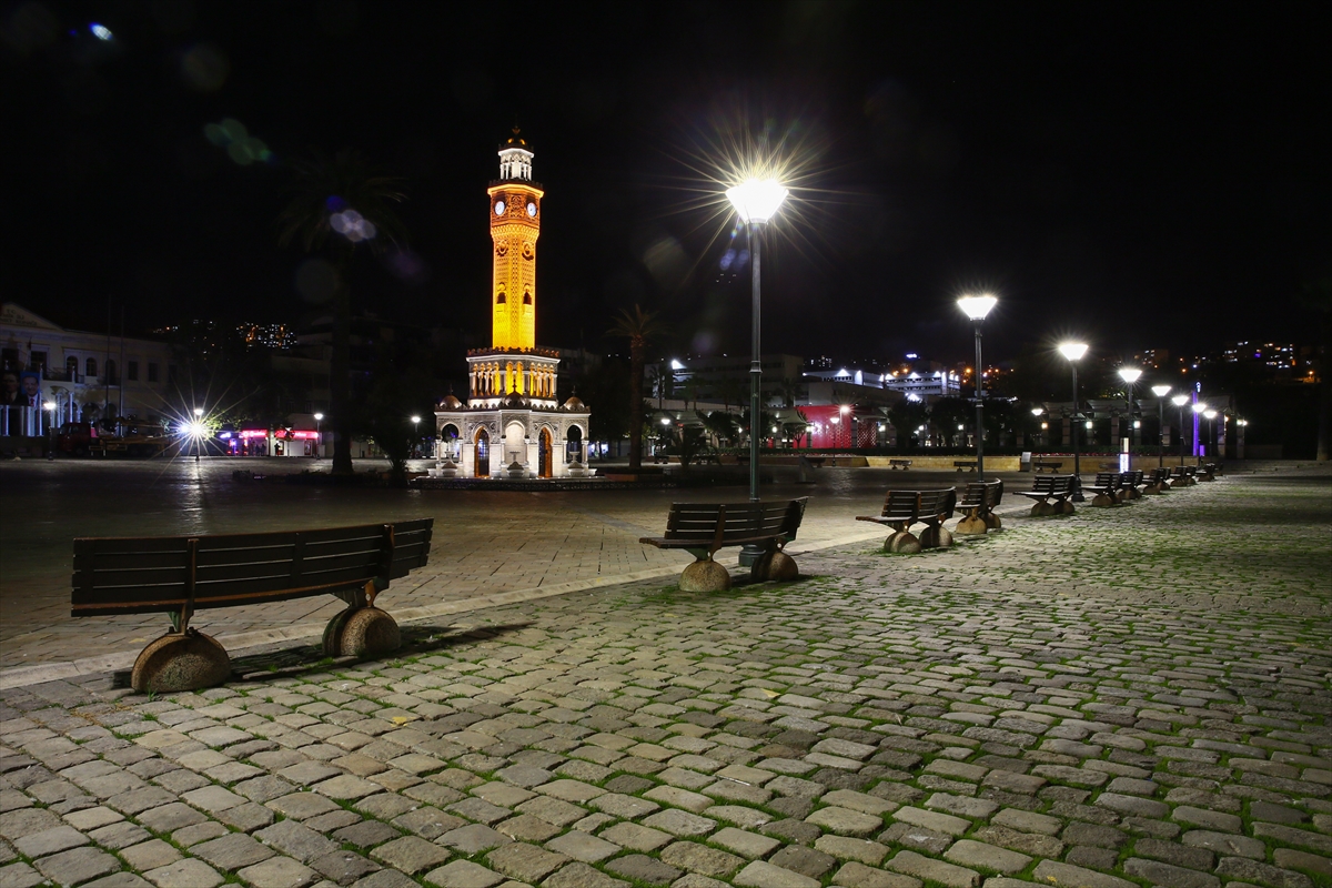 İzmir'de sokağa çıkma kısıtlamasına uyuldu