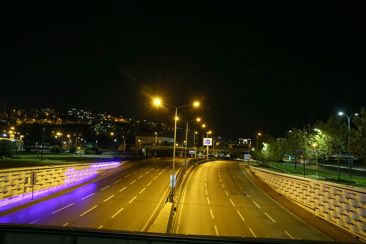 İzmir'de sokağa çıkma kısıtlamasına uyuldu