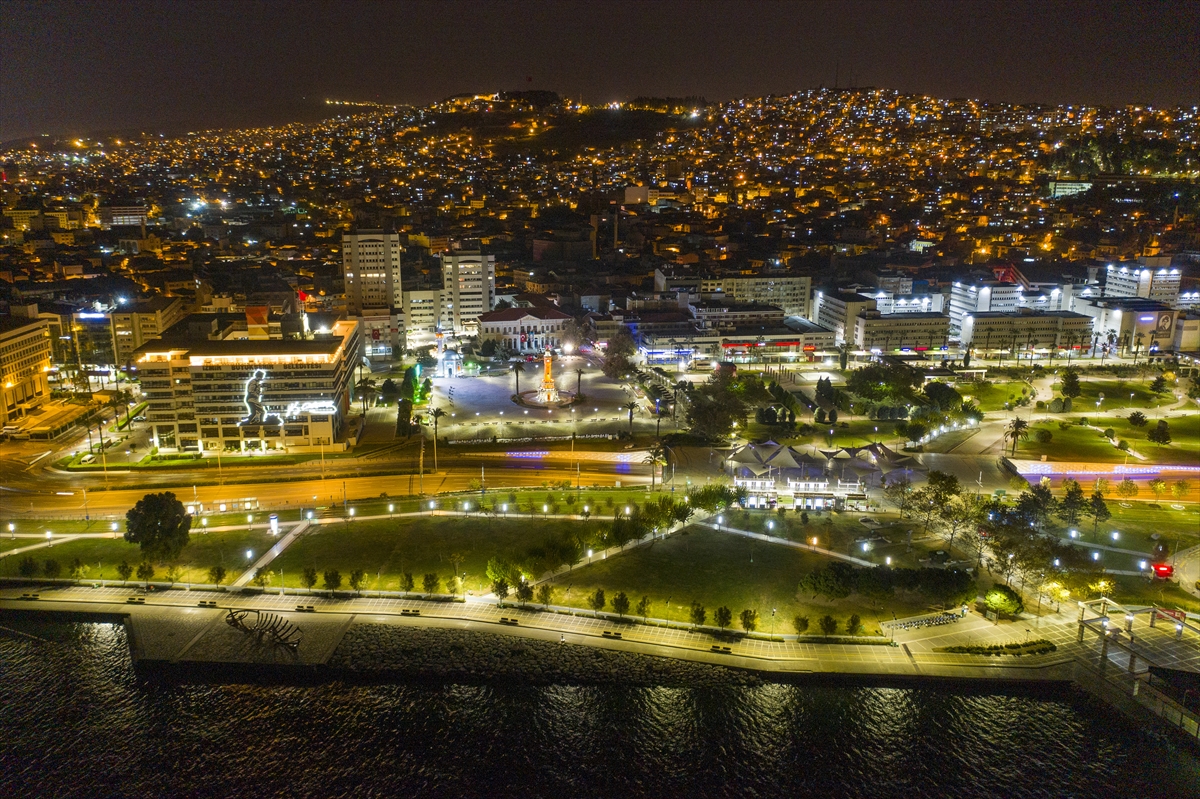 İzmir'de sokağa çıkma kısıtlamasına uyuldu