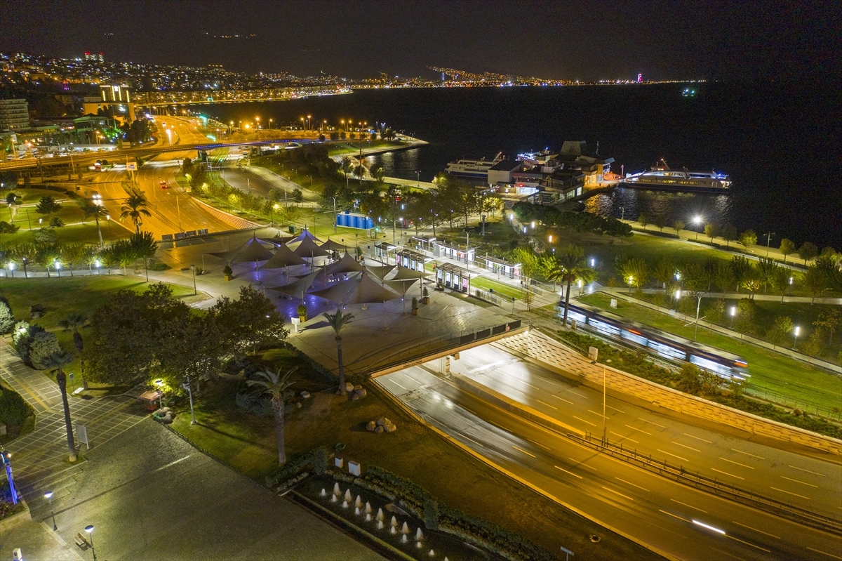 İzmir'de sokağa çıkma kısıtlamasına uyuldu