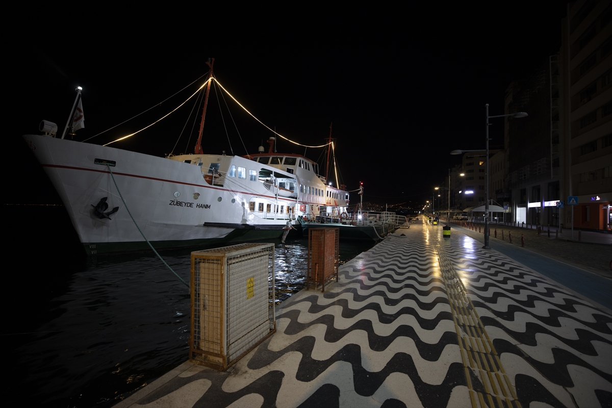 İzmir'de sokağa çıkma kısıtlamasına uyuldu