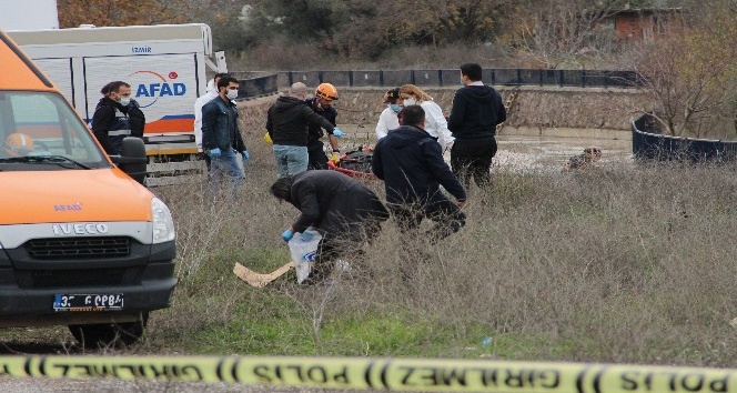 Menderes'te sel felaketi: İki kişi hayatını kaybetti