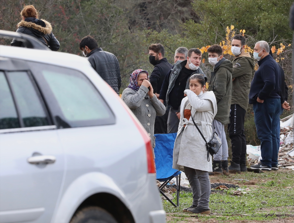 Menderes'te sel felaketi: İki kişi hayatını kaybetti