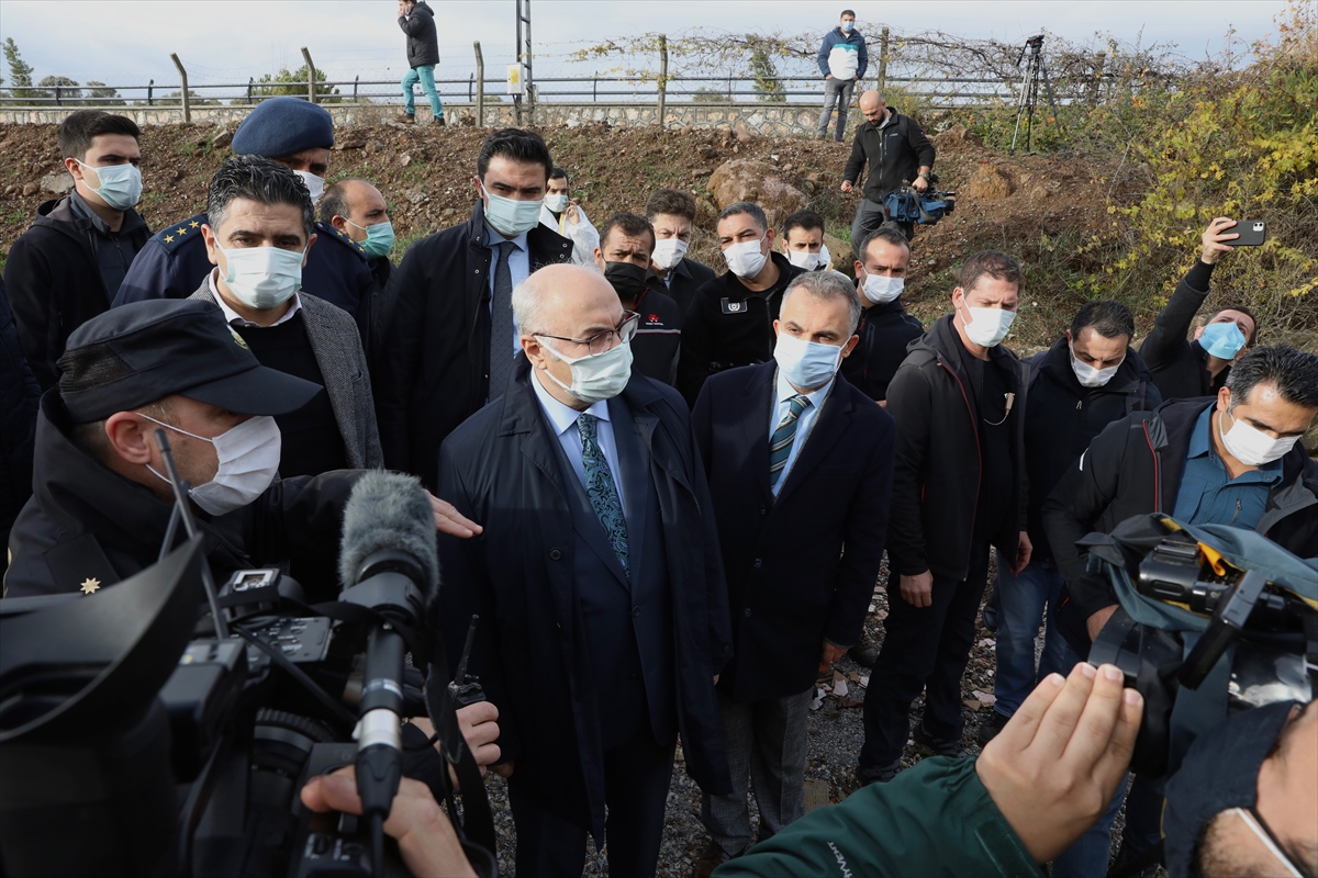 Menderes'te sel felaketi: İki kişi hayatını kaybetti