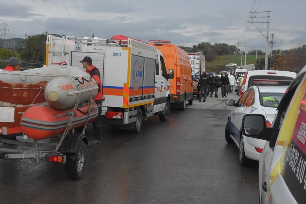 Menderes'te sel felaketi: İki kişi hayatını kaybetti