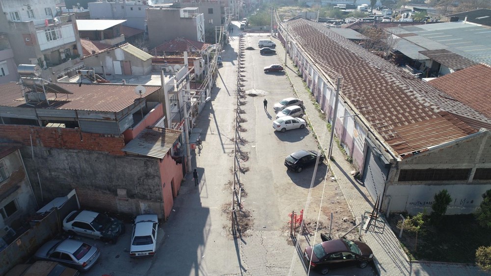 Tapulu arazim diyerek yolu 'beton çit' ile böldü!