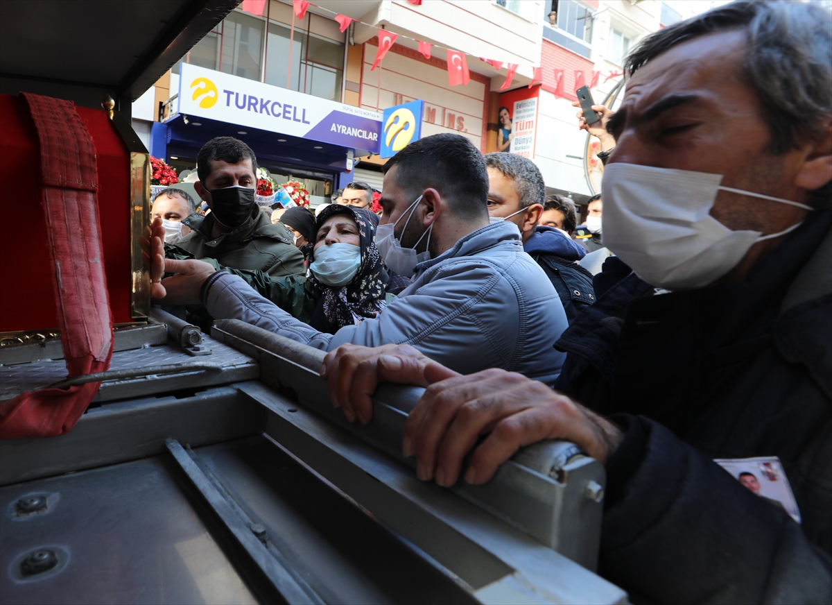 Şehit Uzman Çavuş Özbent İzmir'de son yolculuğuna uğurlandı