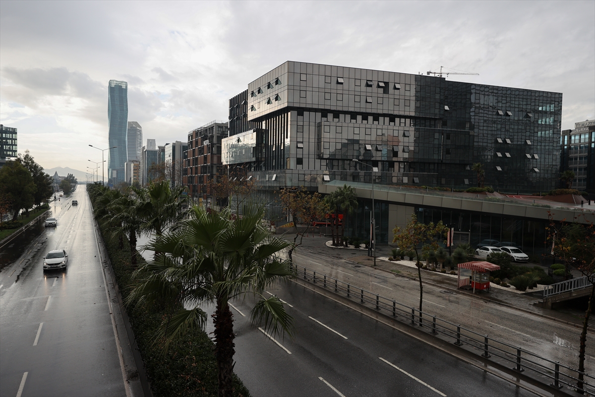 İzmir, yeni yılın ilk gününde sessiz!