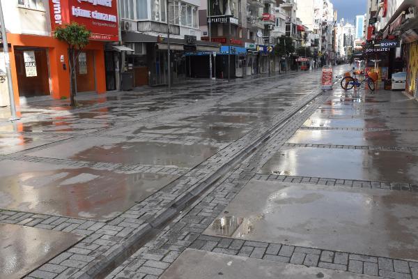 İzmir, yeni yılın ilk gününde sessiz!