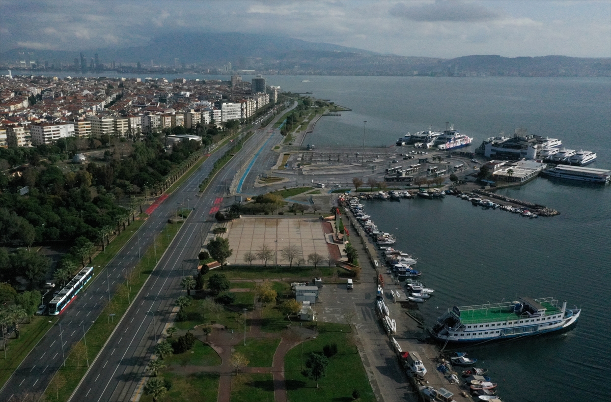 İzmir, yeni yılın ilk gününde sessiz!