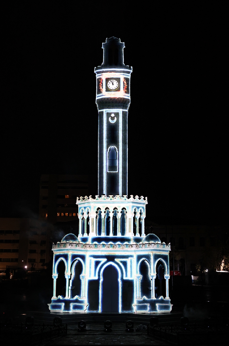 İzmir’de çevrimiçi yılbaşı coşkusu