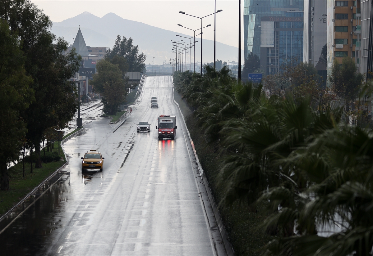 İzmir, yeni yılın ilk gününde sessiz!