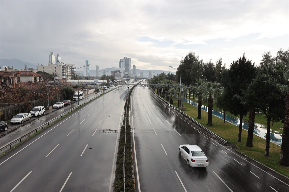 İzmir, yeni yılın ilk gününde sessiz!