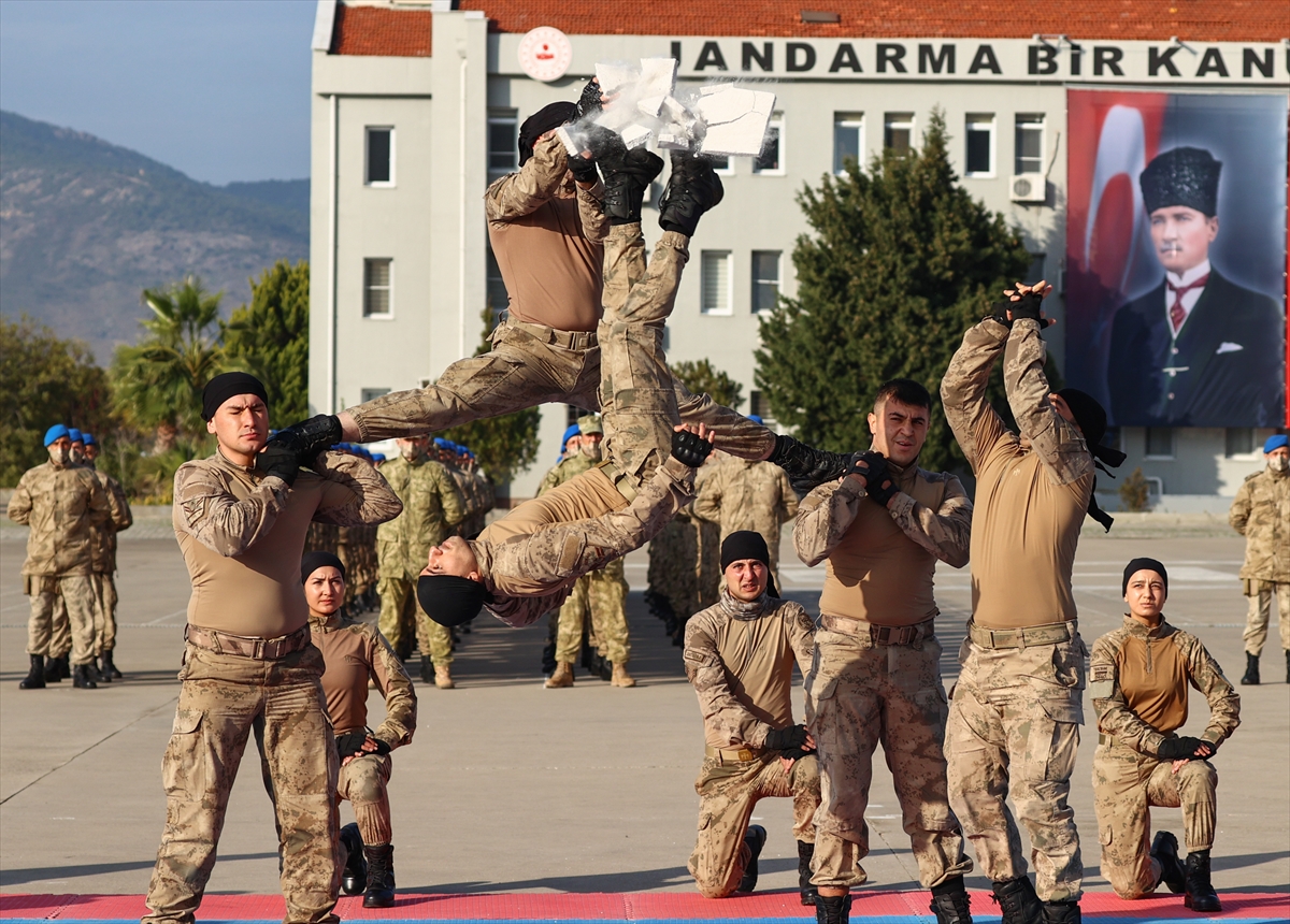 Jandarma uzman erbaşlar terörle mücadele için yemin etti