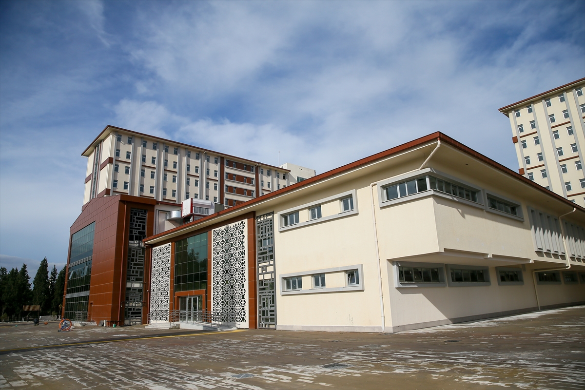 İzmir'de üniversitelilere 5 yıldızlı otel konforunda yurt