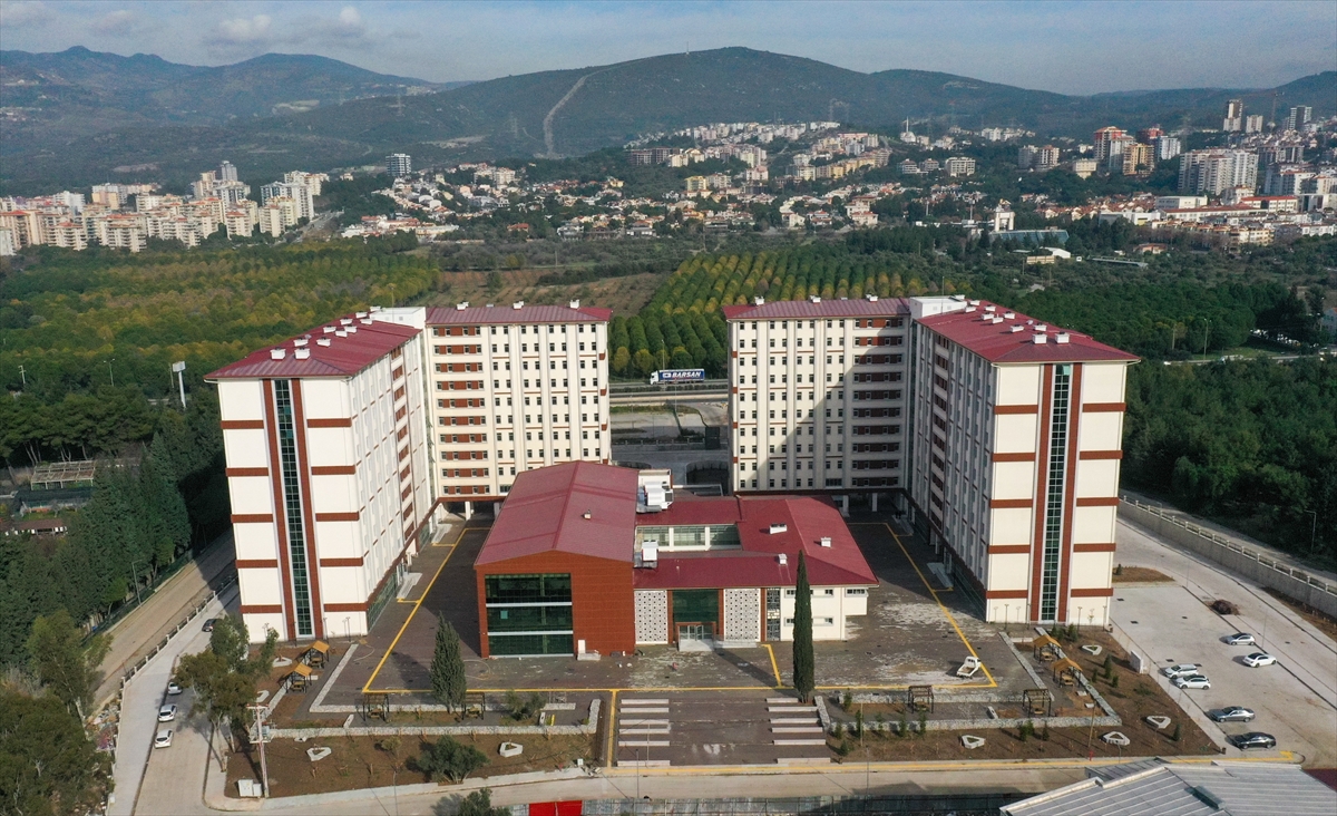 İzmir'de üniversitelilere 5 yıldızlı otel konforunda yurt