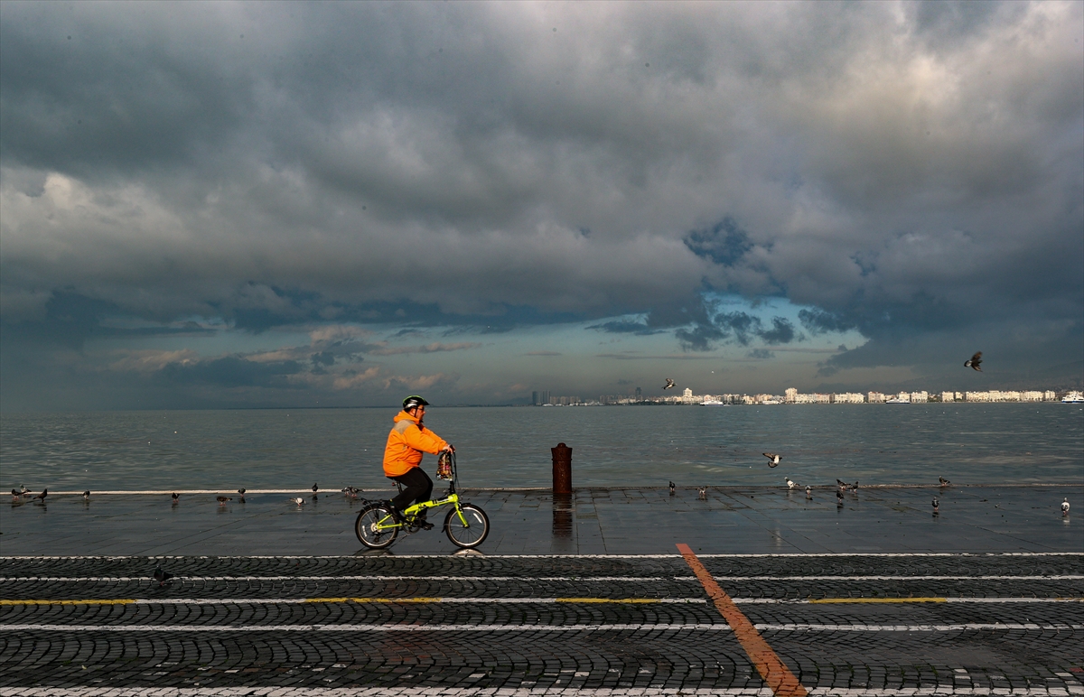 Yağmur sonrası İzmir