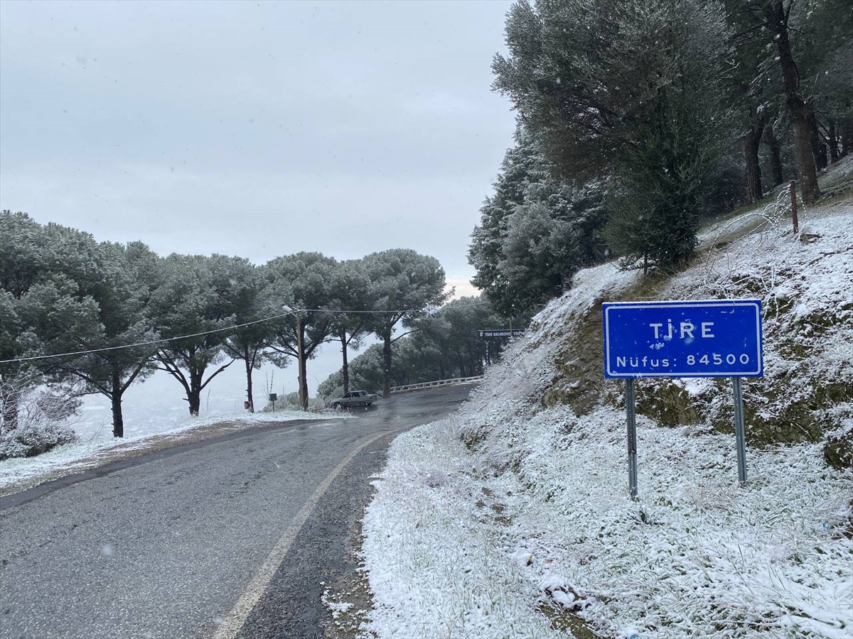 İzmir'in dağlarında kar manzaraları