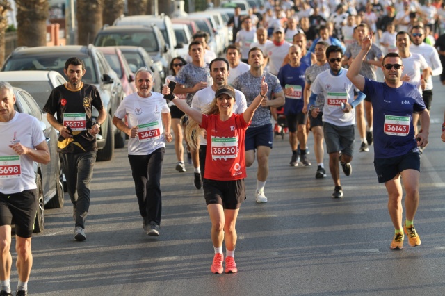 Ata'dan Ana'ya saygı koşusu