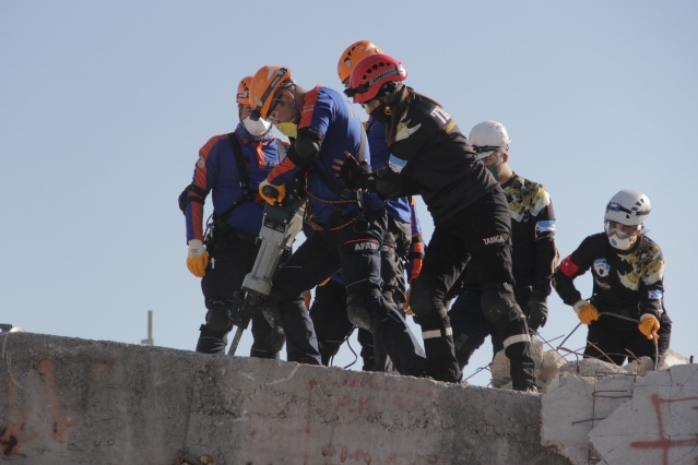 AFAD’dan İzmir’de bin 200 kişilik dev tatbikat