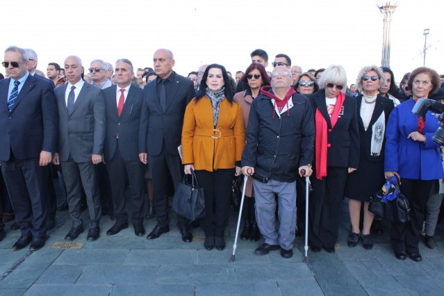 İzmir, Atatürk'ü andı