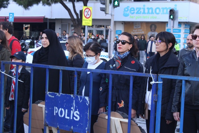 İzmir, Atatürk'ü andı