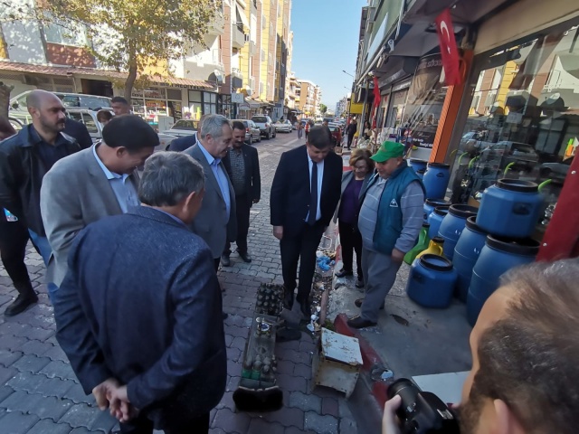 CHP'nin 'Kardeş ilçe' projesinde Başkanlar bu kez Kınık ve Kiraz'da sahaya indi