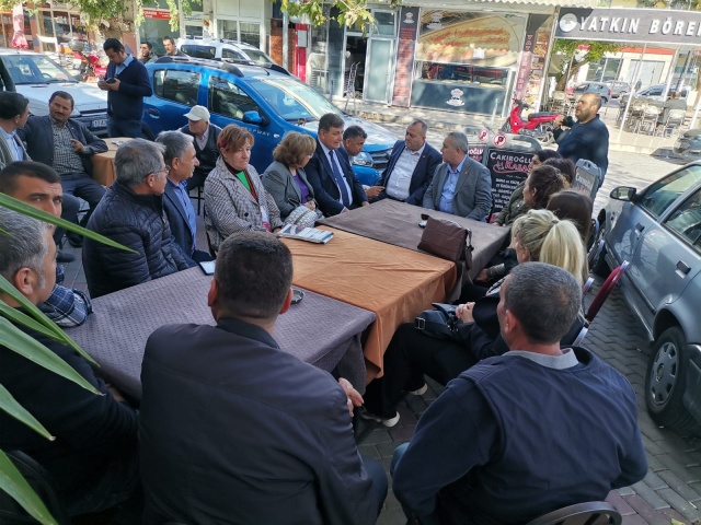 CHP'nin 'Kardeş ilçe' projesinde Başkanlar bu kez Kınık ve Kiraz'da sahaya indi