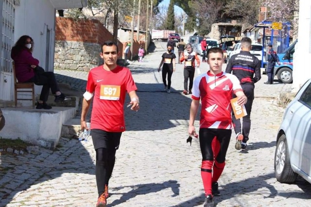 Türkiye Oryantiring Şampiyonası 2. Kademe Yarışları İzmir'de başladı