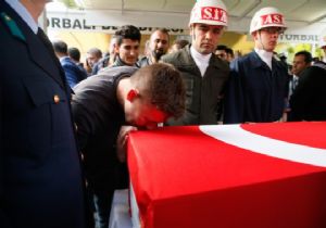 İzmir şehidini uğurladı