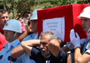 İzmir şehidini son yolculuğuna uğurladı