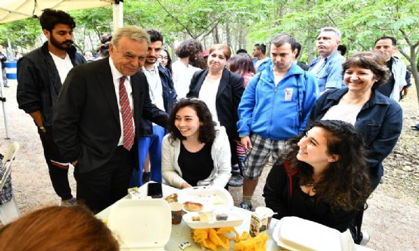 Gençlere Kocaoğlu sürprizi