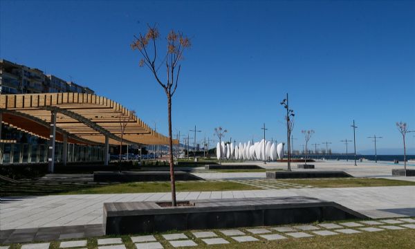 Issız İzmir!