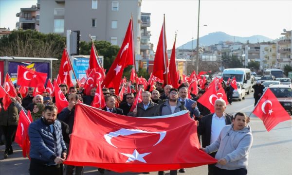 İzmir'de 'Zeytin Dalı Harekatı'na destek yürüyüşü
