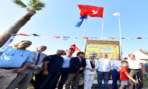 İzmir Körfezi'ne ilk Mavi Bayrak