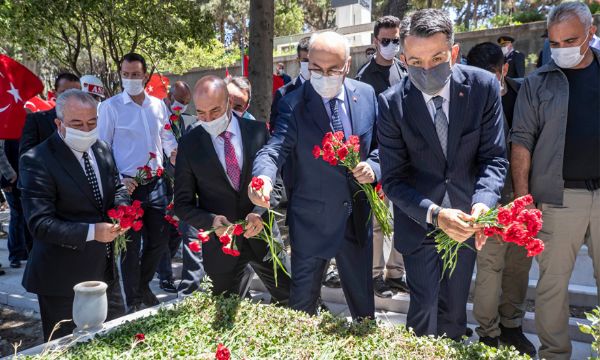 Kadifekale Şehitliğinde anma töreni