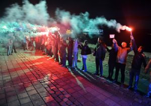 İzmir'de laiklik zinciri oluşturuldu