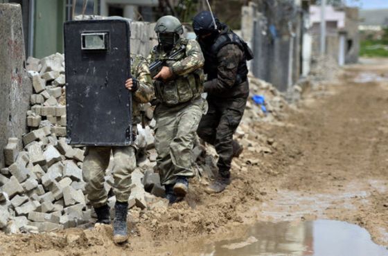 Teröristler ''tuzak''larına Kur'an-ı Kerim'i de alet etti