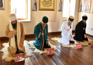 Emir Sultan görücüye çıktı