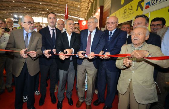 İzmir'de 'kitap zamanı'