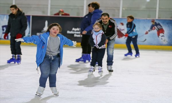 Engel tanımayan dansçılar İzmir'de yarışacak