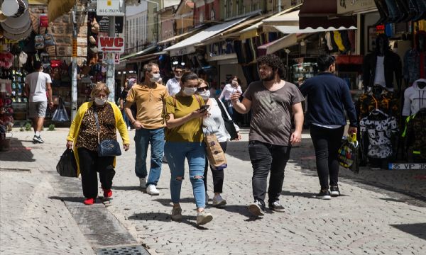 Yasak bitti, İzmirli Kemeraltı'na koştu