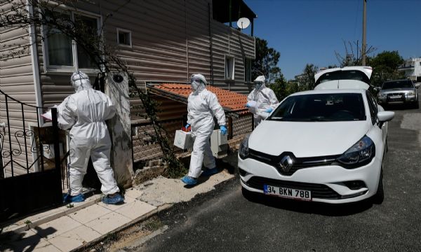 İzmir'deki filyasyon ekibi 'dedektif' gibi çalışıyor