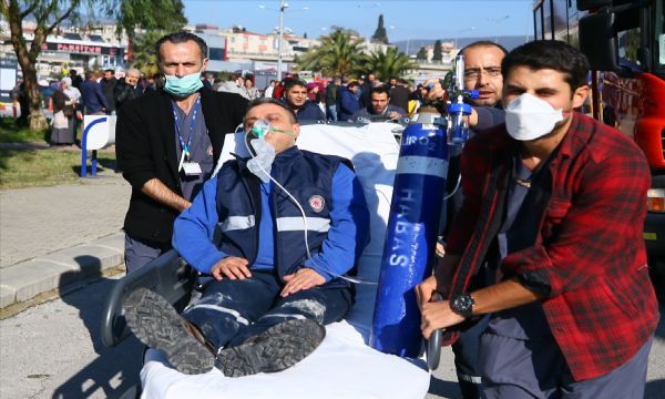 İzmir'de hastanede yangın paniği