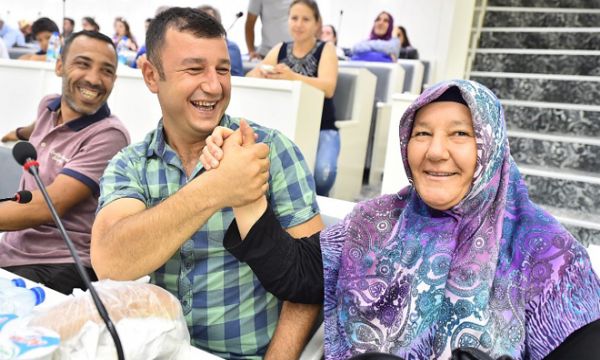 Uzundere'de yüzler gülüyor