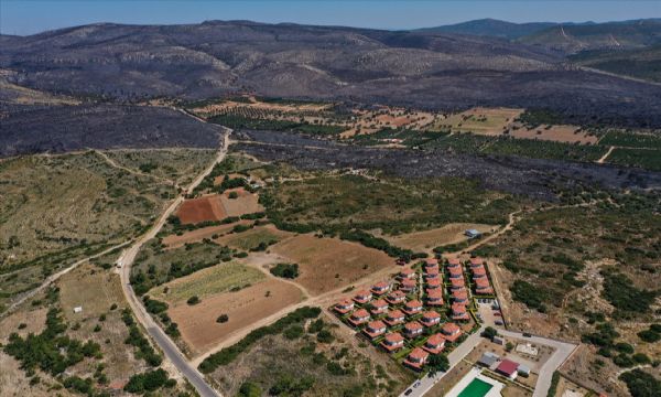 Çeşme'deki yangının tahribatı havadan görüntülendi