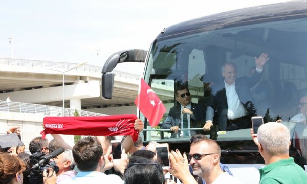 Muharrem İnce İzmir'de!