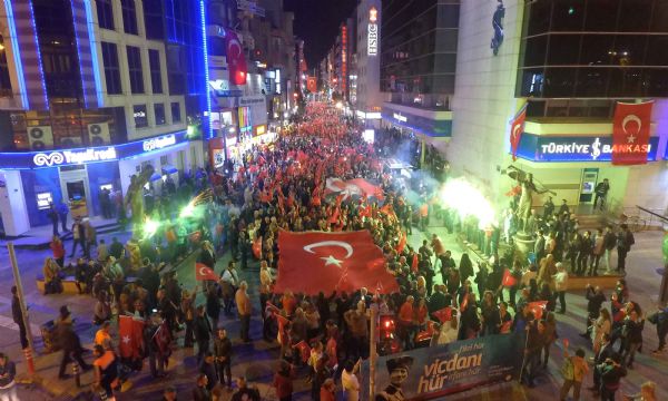 Karşıyaka'da Cumhuriyet coşkusu